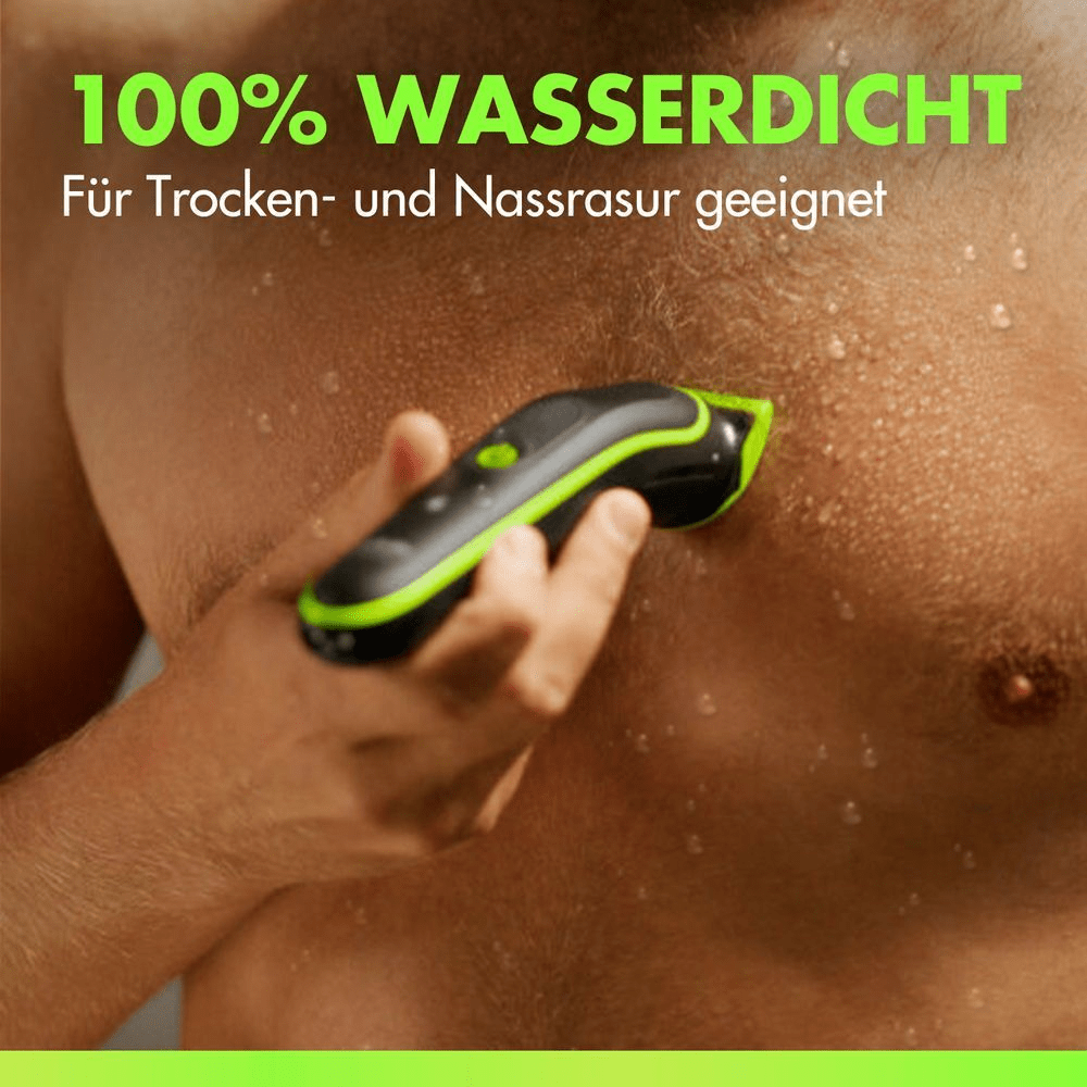 Mann trimmt sich die Brusthaare mit dem Gillette Labs Body Trimmer i3 unter der Dusche.