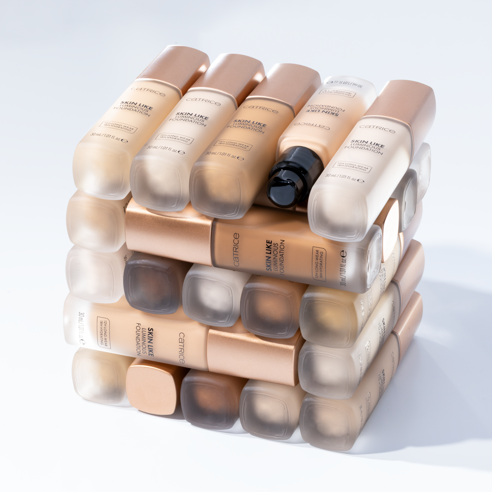 Bild: Catrice Skin Like Luminous Foundation 027C