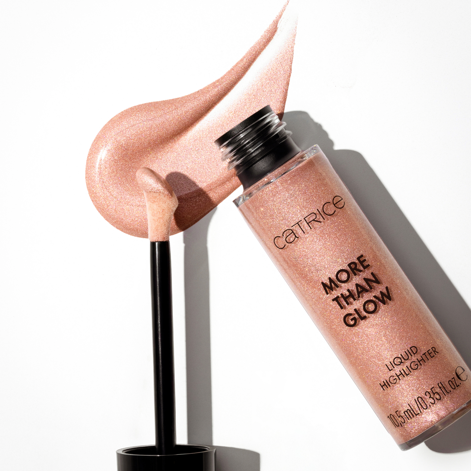 Bild: Catrice More Than Glow Liquid Highlighter Dewy Rose 020