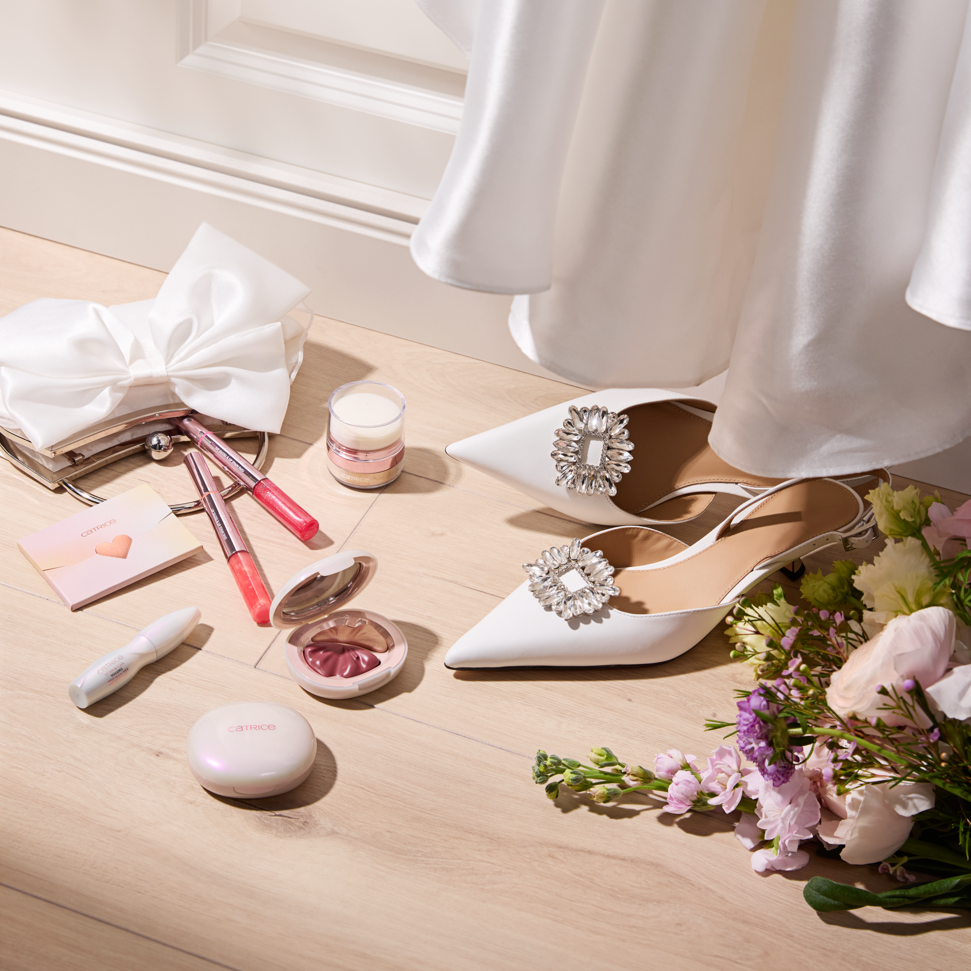 Bild: Catrice BRIDES & BESTIES Blush & Highlighter Duo C02