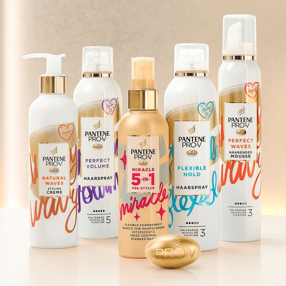 Pantene Pro-V Haarpflegeserie für verschiedene Haarbedürfnisse, von Volumen bis natürliche Wellen, mit unterschiedlichen Haltegraden.