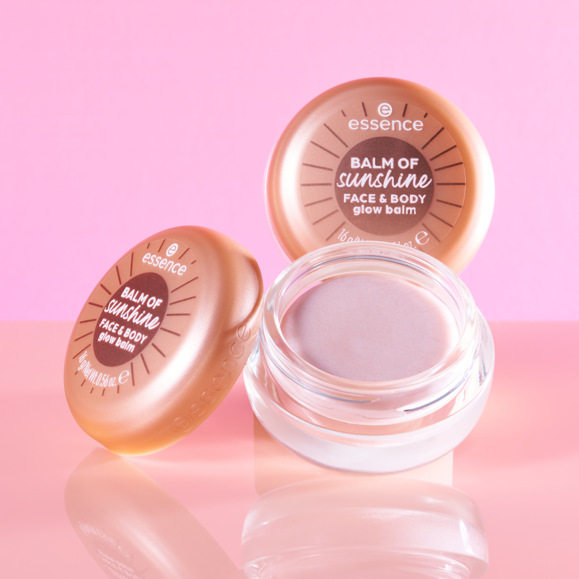 Bild: essence BALM OF sunshine FACE & BODY glow balm Obsession de la Lune 10