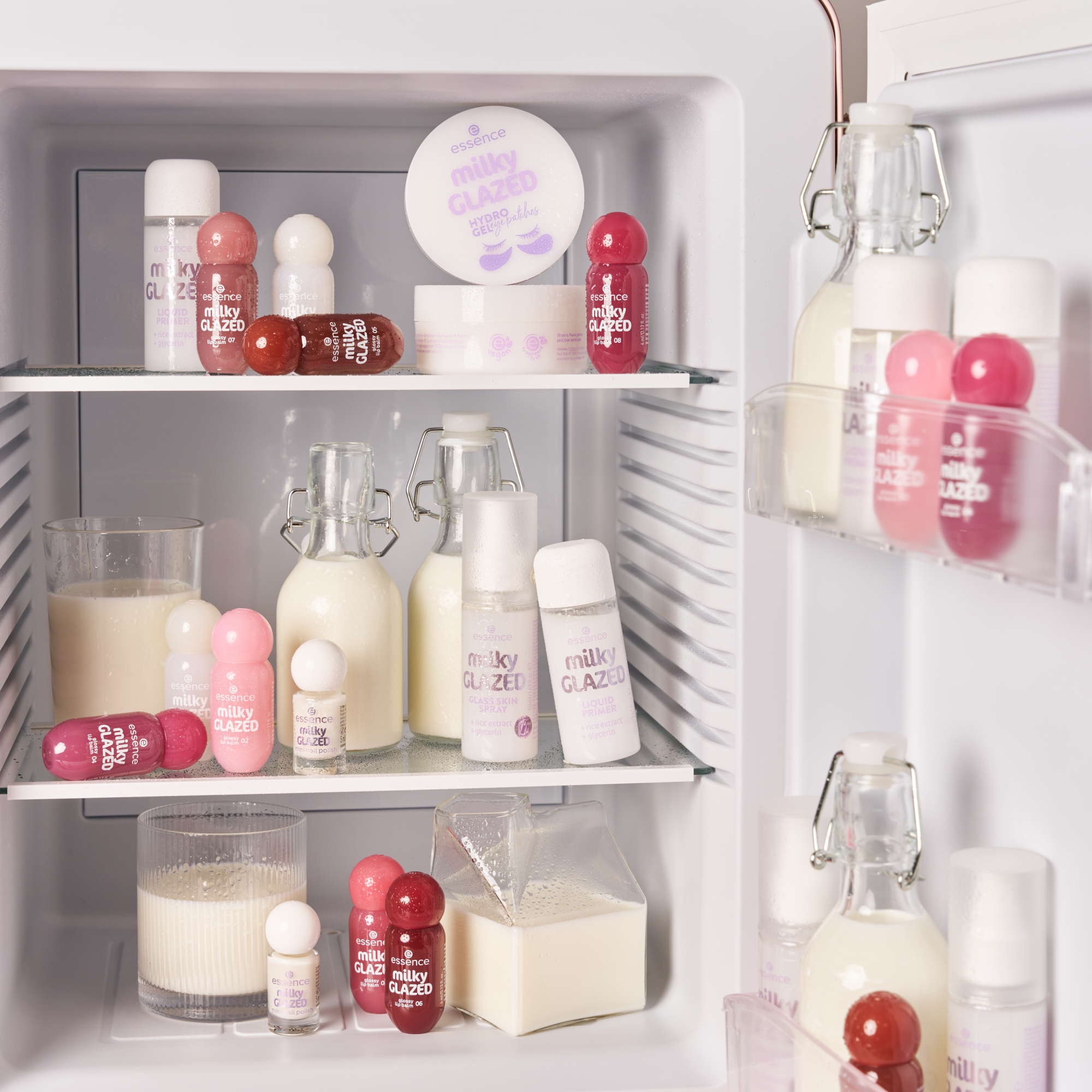 Bild: essence milky GLAZED glossy lip balm Sheeriously Creamy