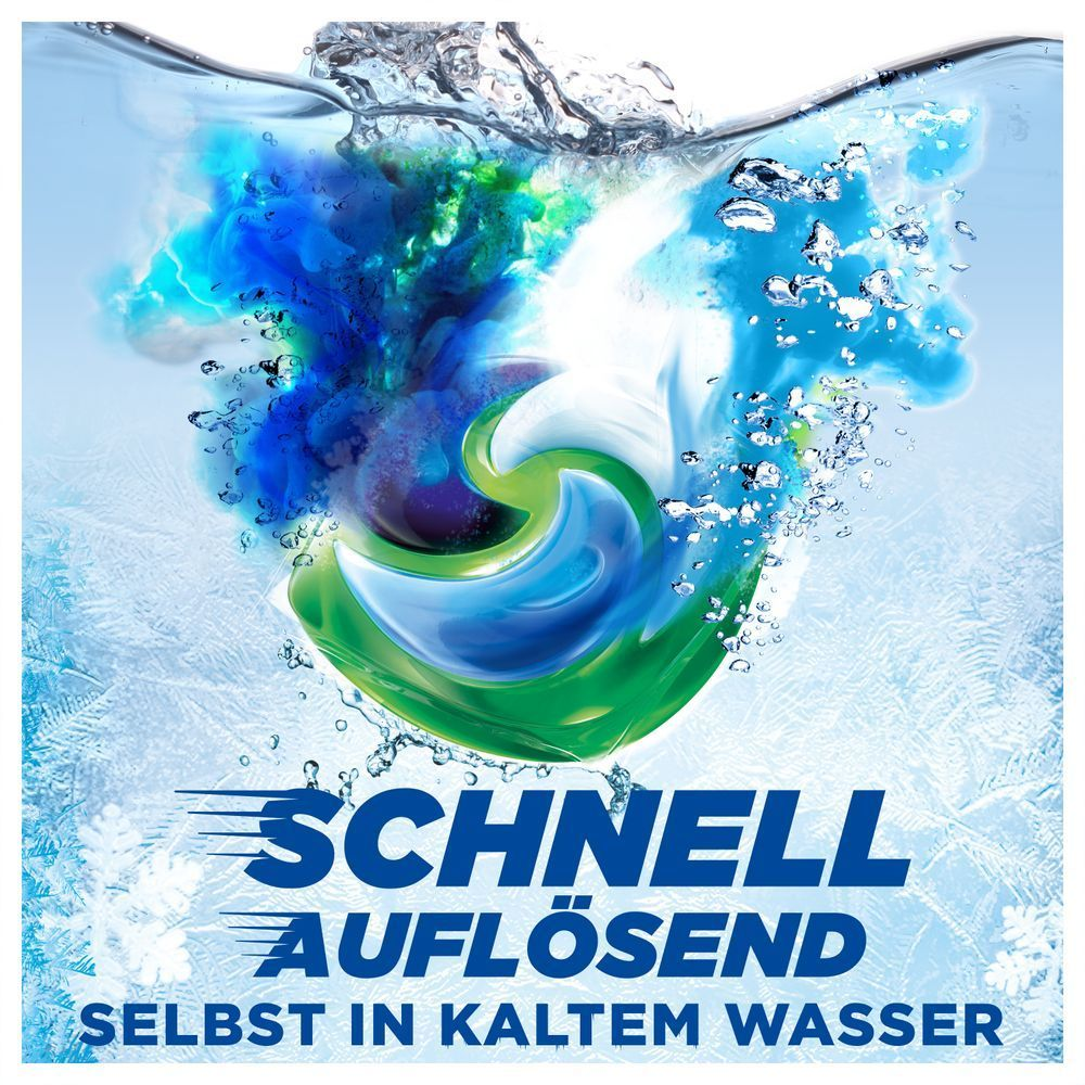 Ariel-Waschmittel-Pod, der sich schnell in Wasser auflöst.
