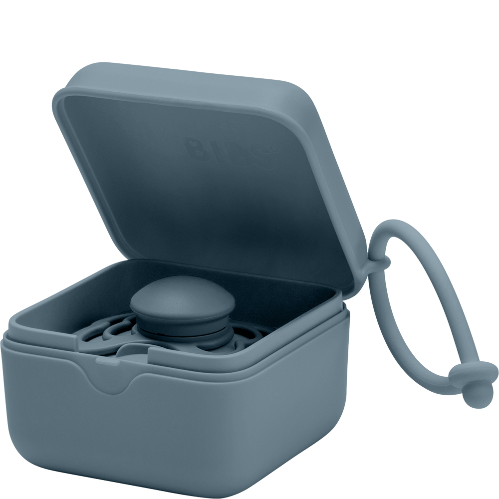 Bild: BIBS Schnullerbox Petrol