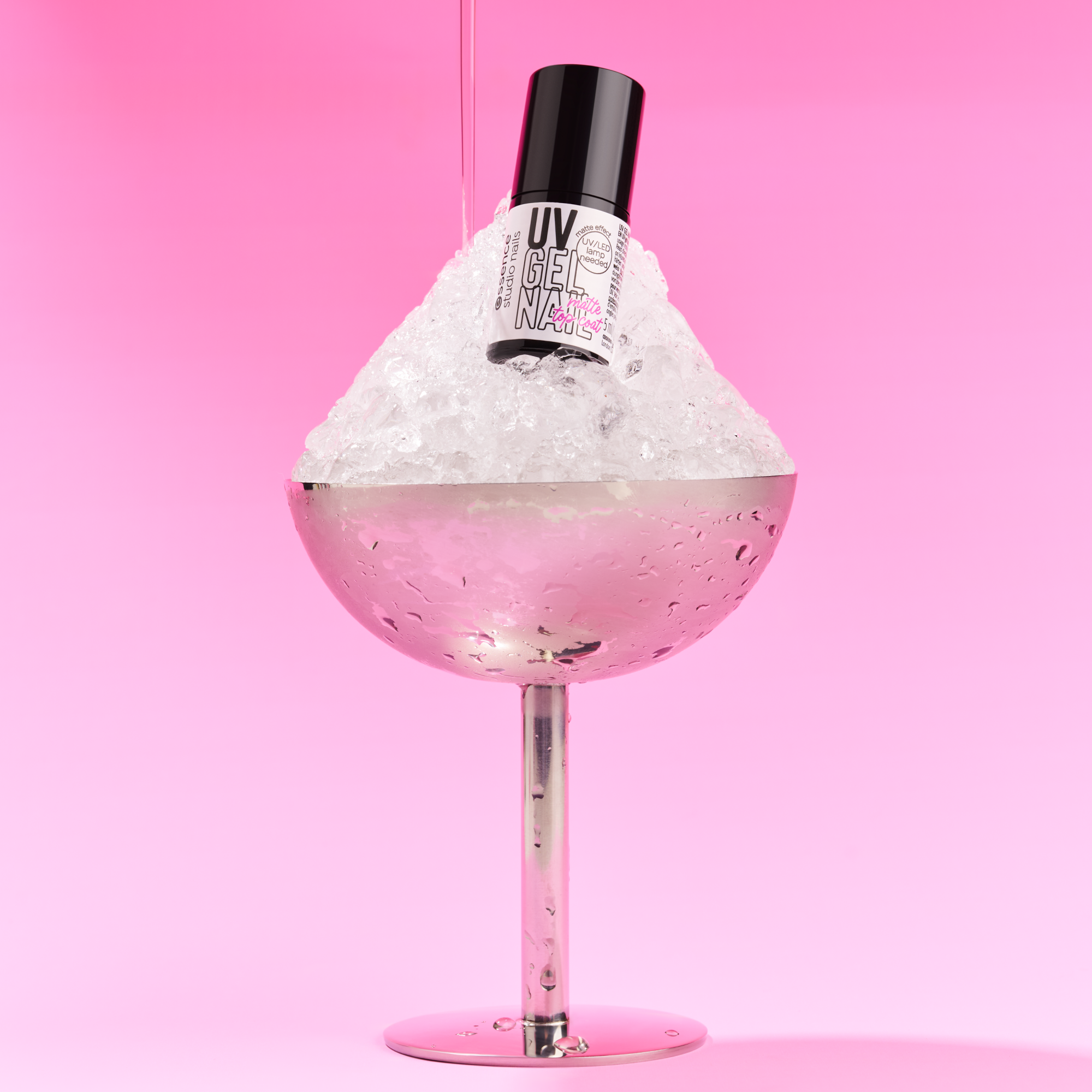 Bild: essence studio nails UV GEL NAIL matte top coat 
