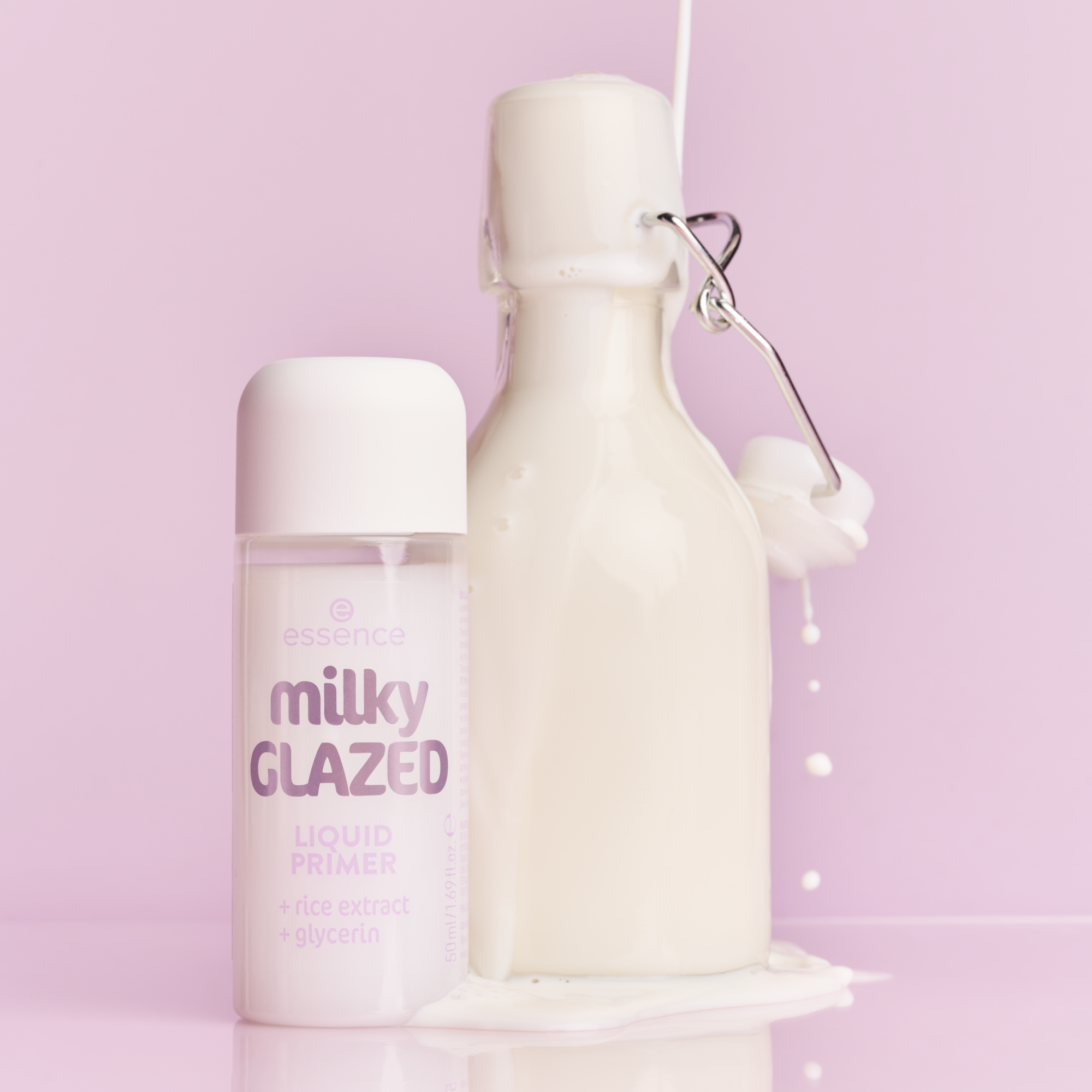 Bild: essence milky GLAZED LIQUID PRIMER