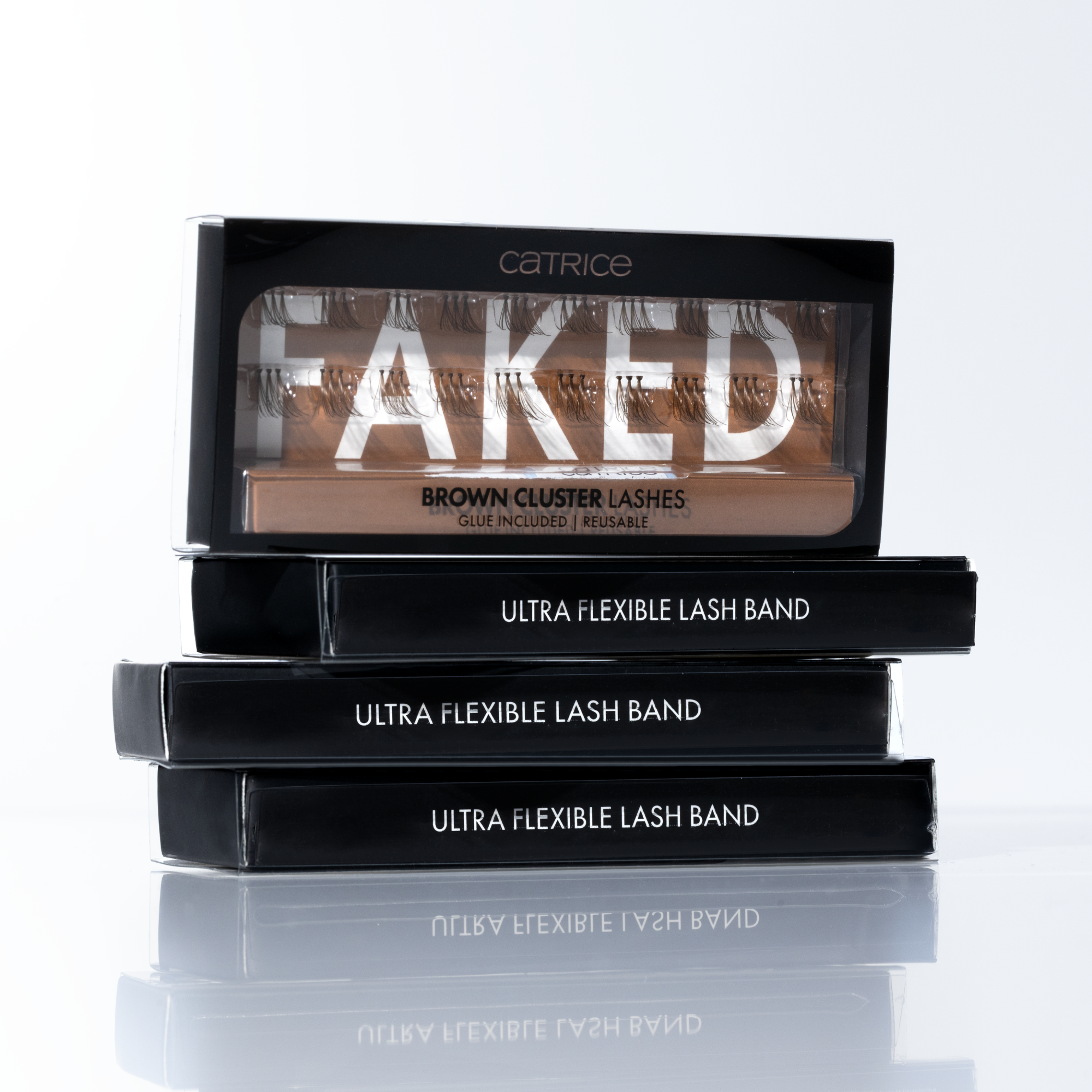 Bild: Catrice FAKED BROWN CLUSTER LASHES 