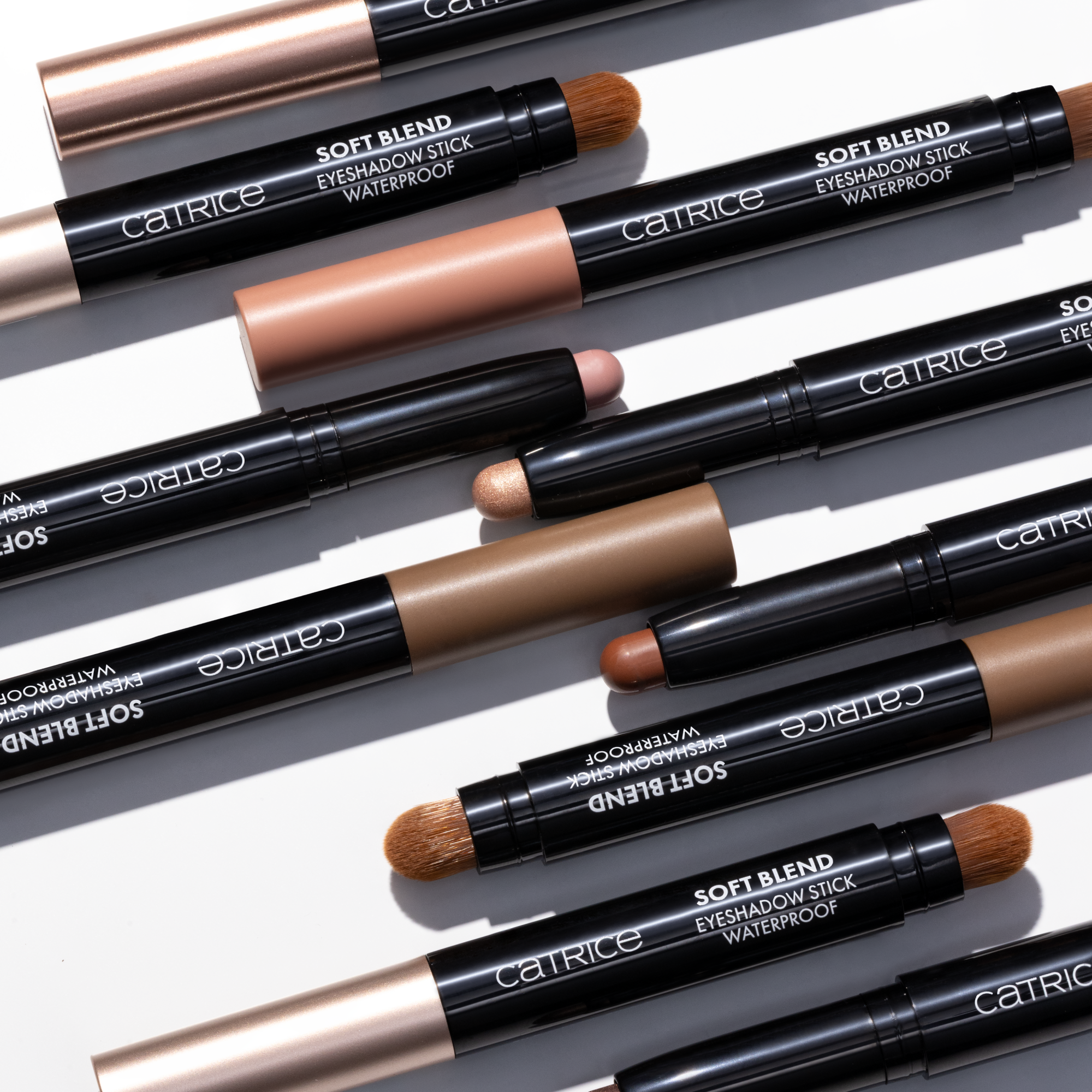 Bild: Catrice CATRICE SOFT BLEND EYESH. STICK WP 040