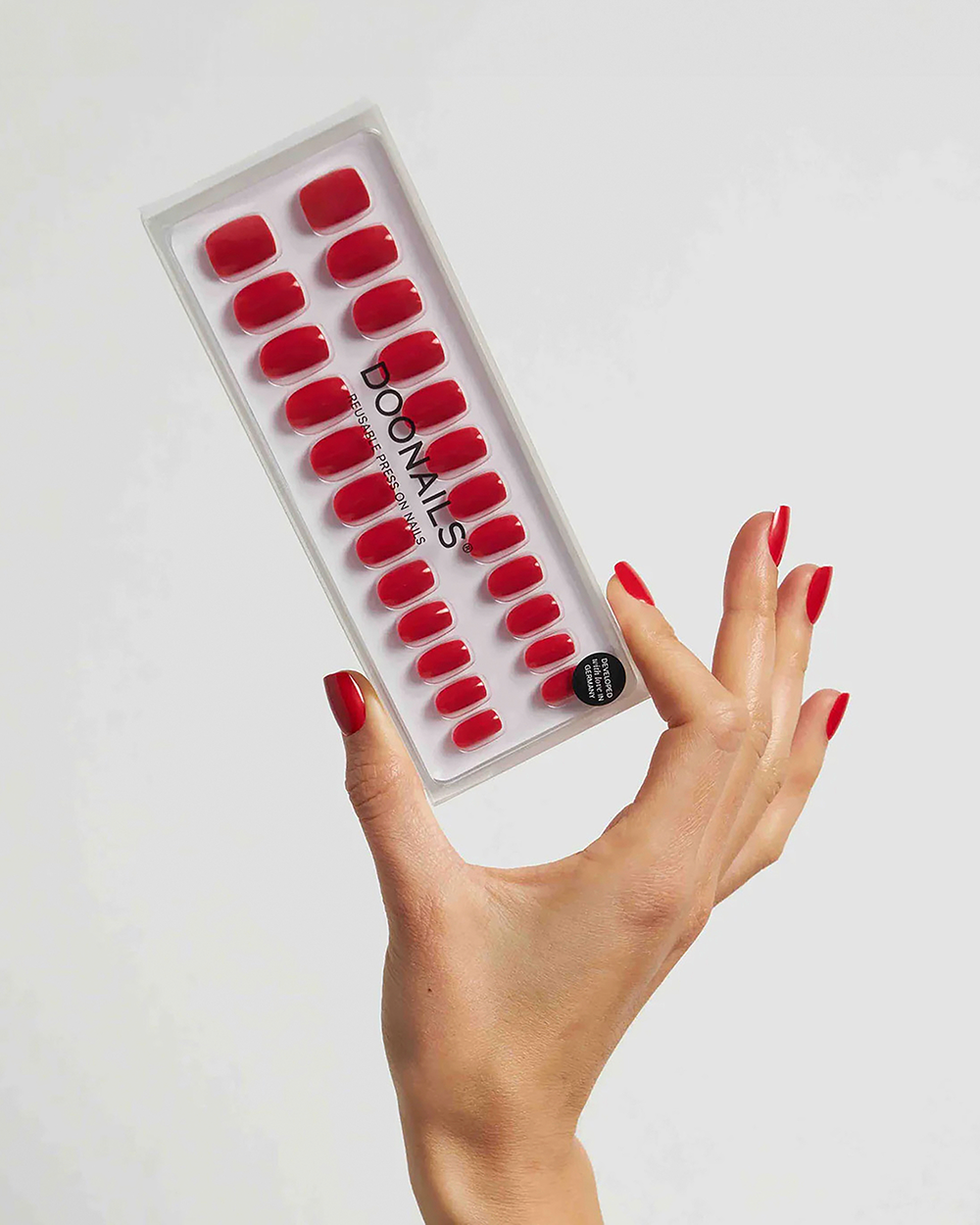 Bild: DOONAILS Soft Gel Press Ons Rose Red