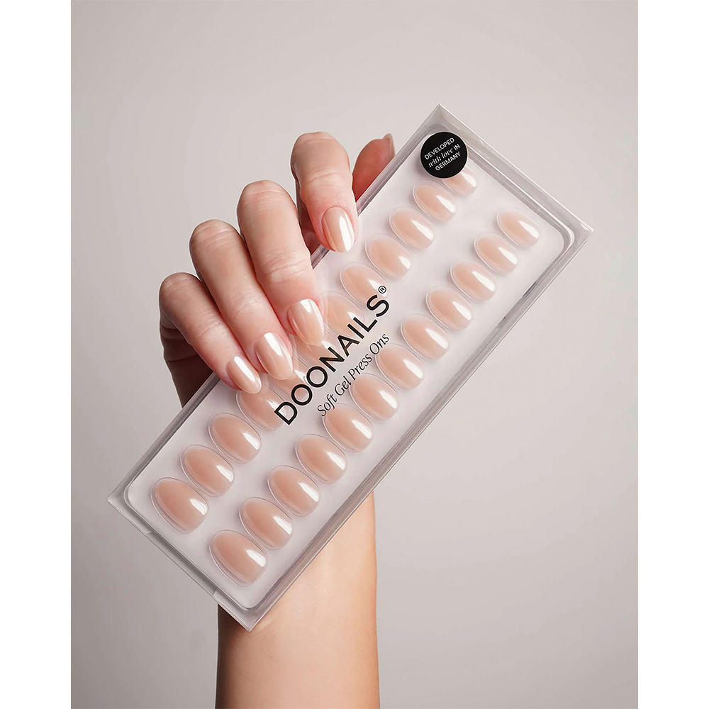 Bild: DOONAILS Soft Gel Press Ons Round Prosecco 