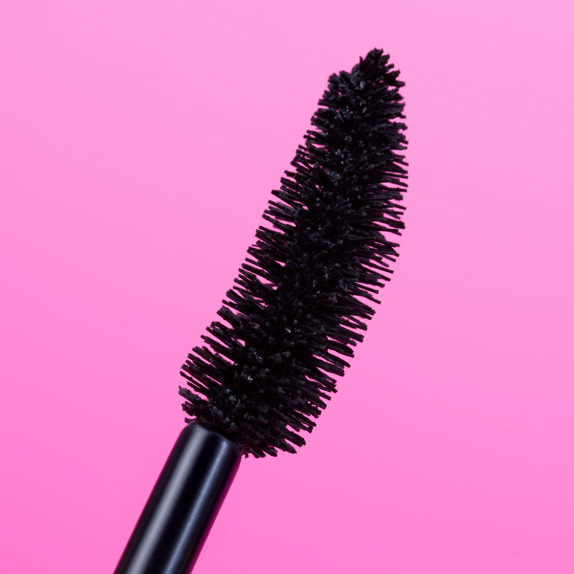 Bild: essence get BIG! lashes CURL BOOST mascara