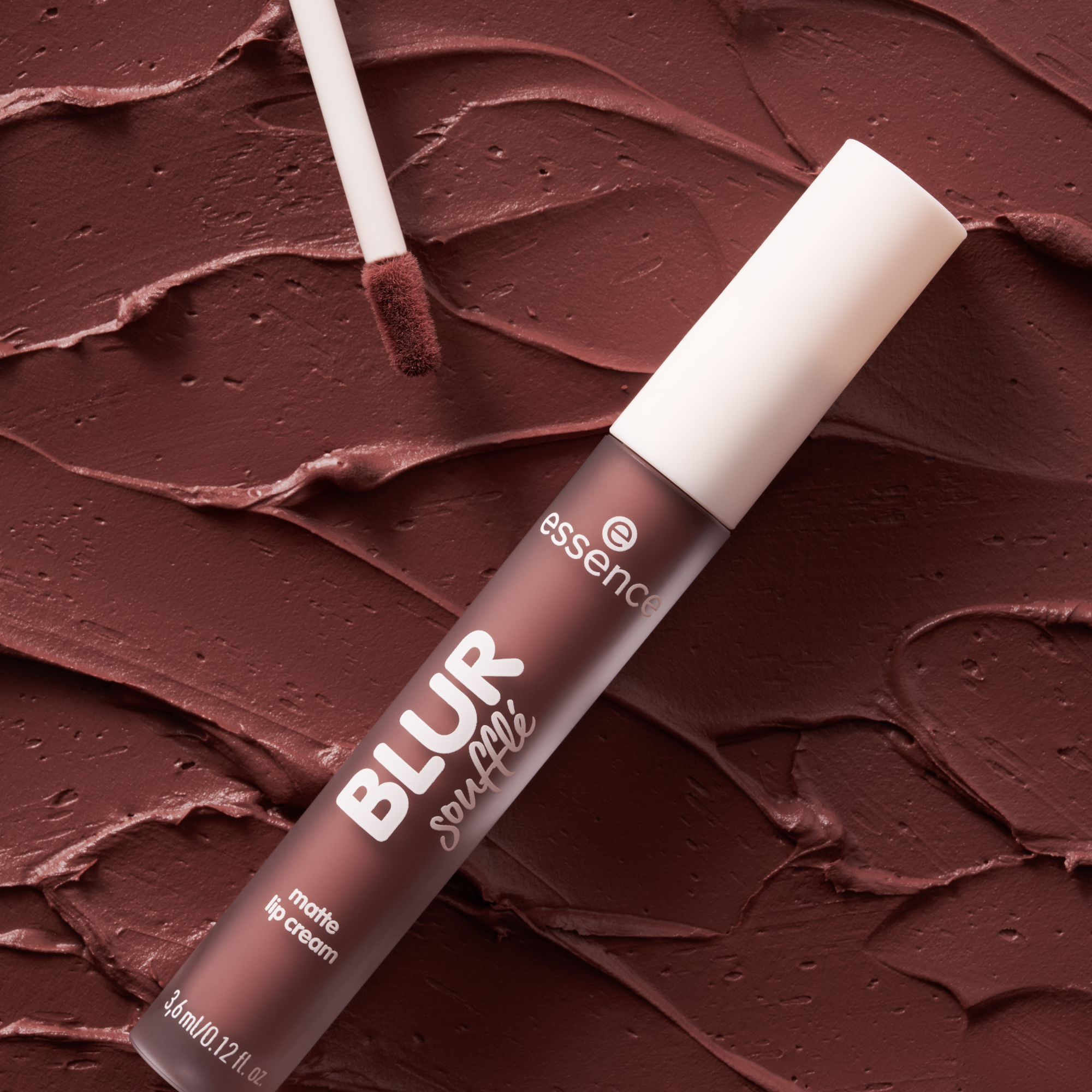 Bild: essence BLUR soufflé matte lip cream Deep Scroll 01