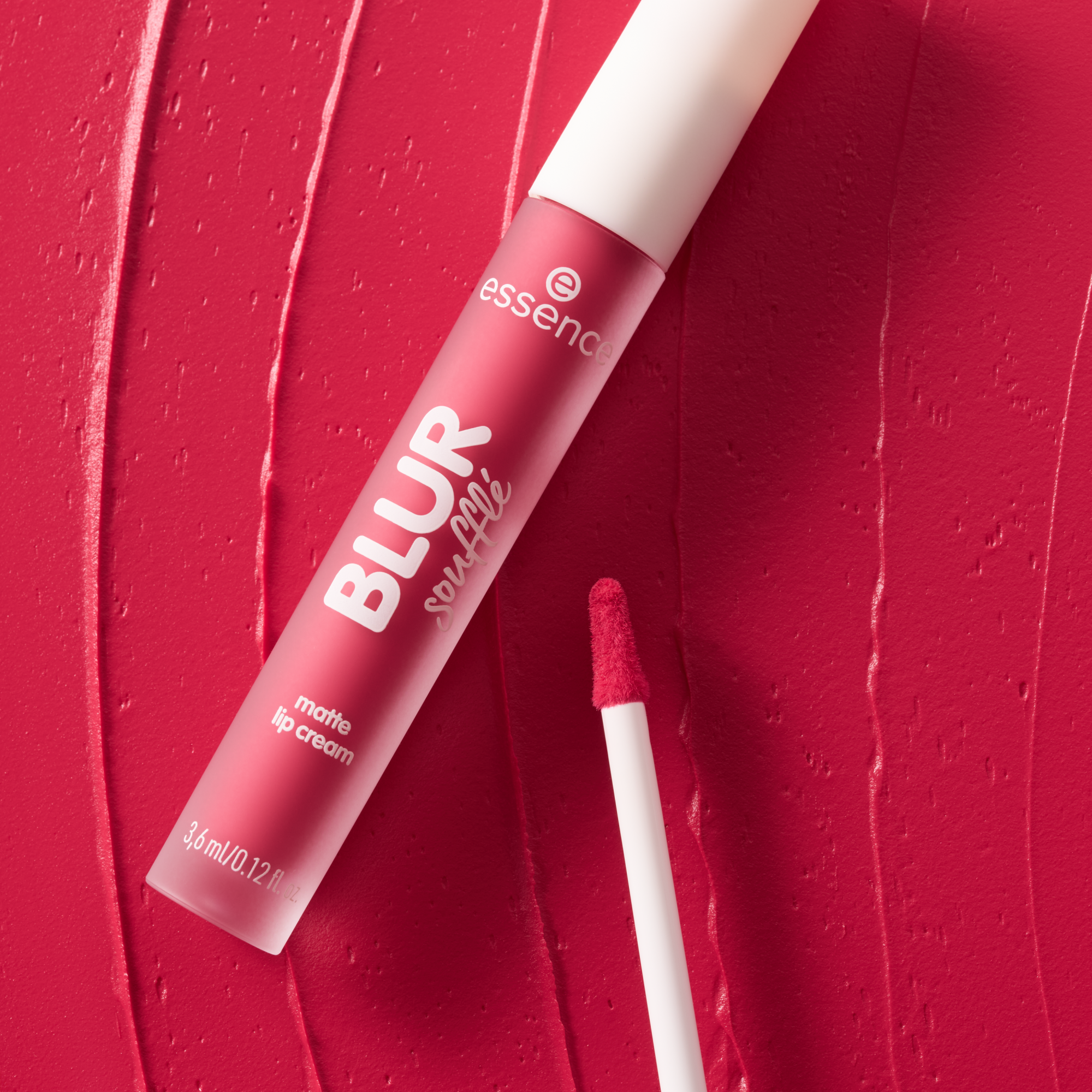 Bild: essence BLUR soufflé matte lip cream Main Feed 04