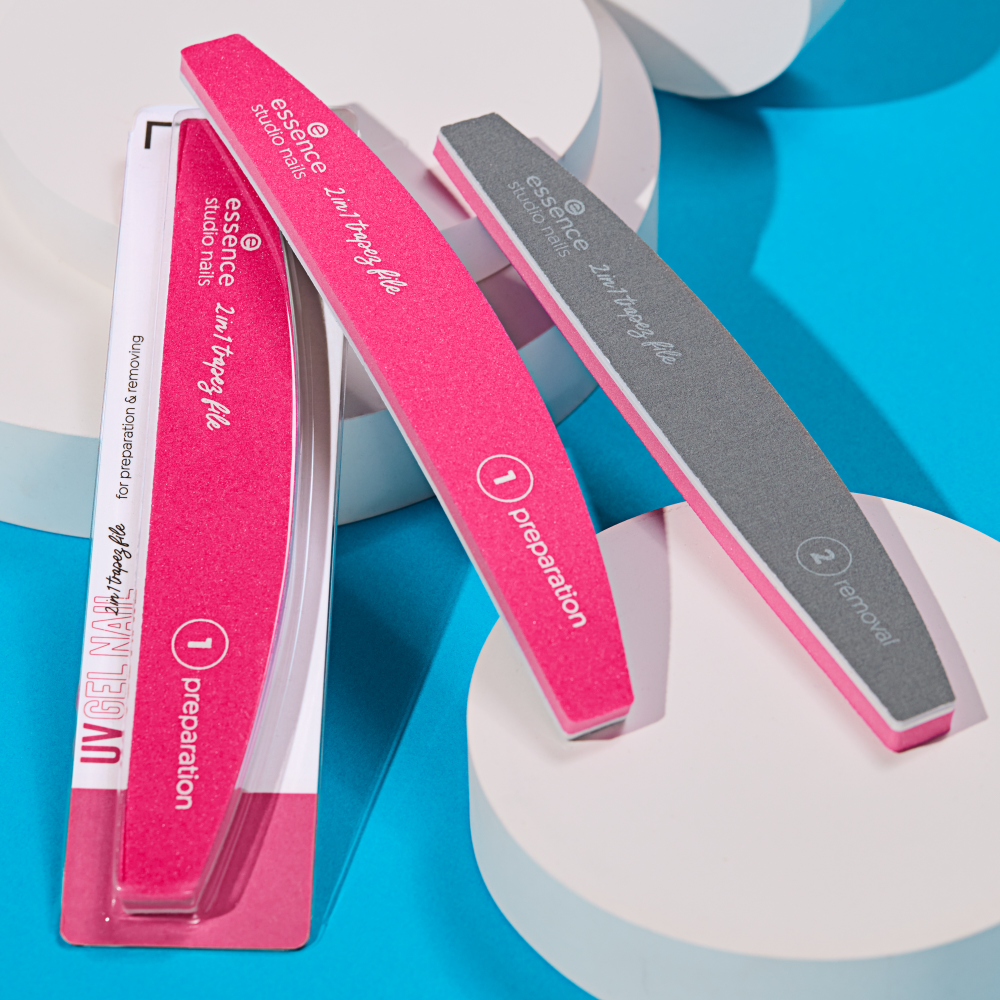 Bild: essence studio nails UV GEL NAIL 2 in 1 trapez file 