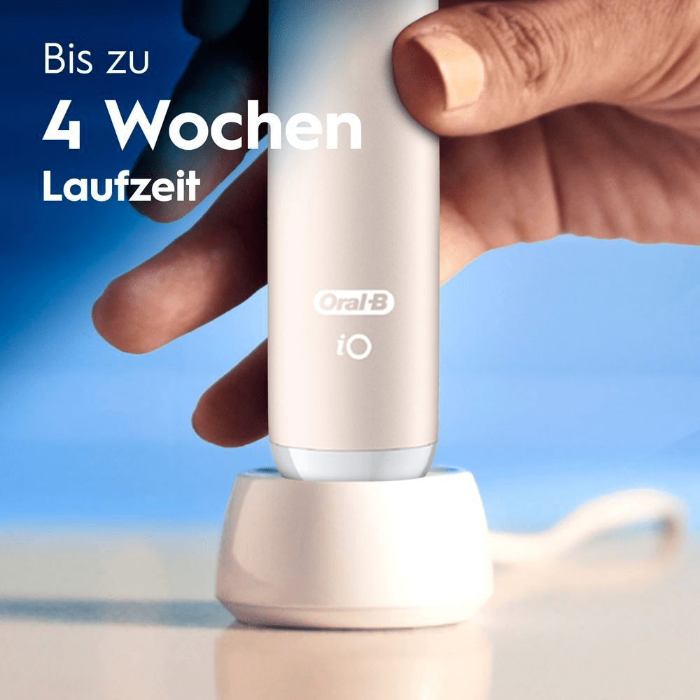 Oral-B iO elektrische Zahnbürste mit bis zu 4 Wochen Laufzeit auf Ladestation