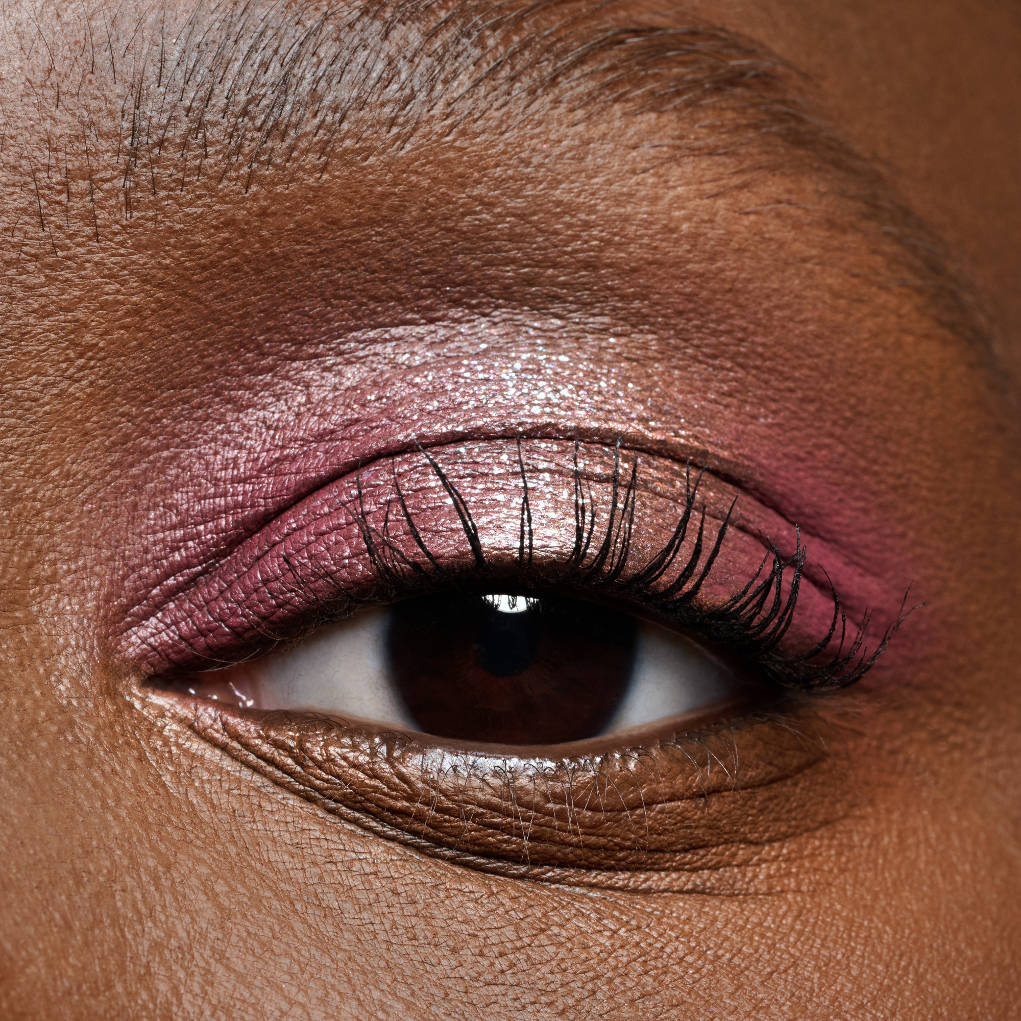 Bild: Catrice CATRICE EYESH. DIAMOND POWDER 060 Burgundy Glitz